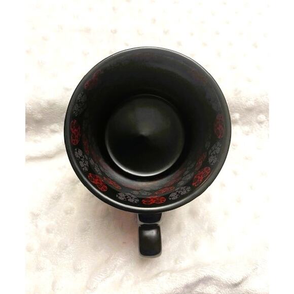Market Finds Black & Red Raised Roses Stained Glass Heart 14oz Ceramic Mug-NEW - Picture 6 of 7